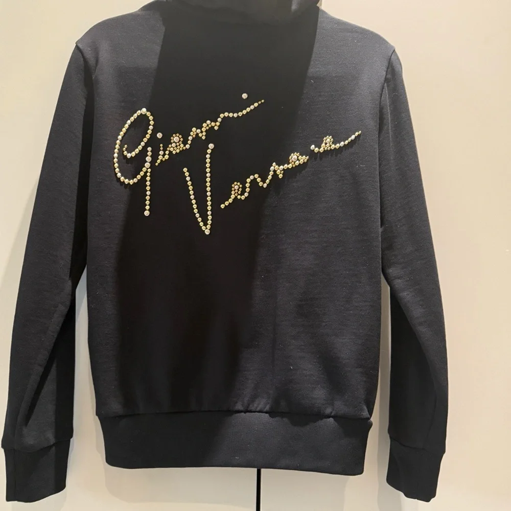 🔥NWOT Versace Black Hoodie with Gold Studs Logo 🔥 - Picture 1 of 7